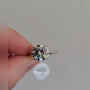 New Certified 4ct moissanite  ring